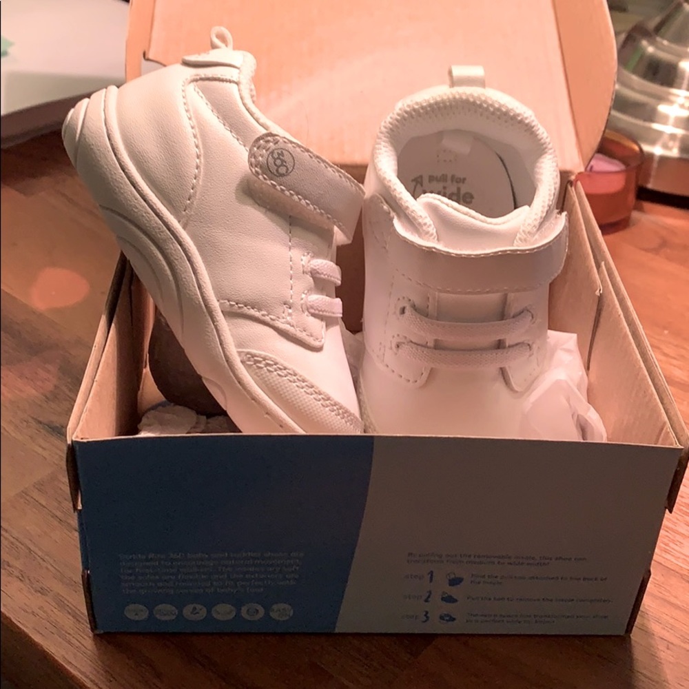 Stride rite toddler sneakers- white 4.5m